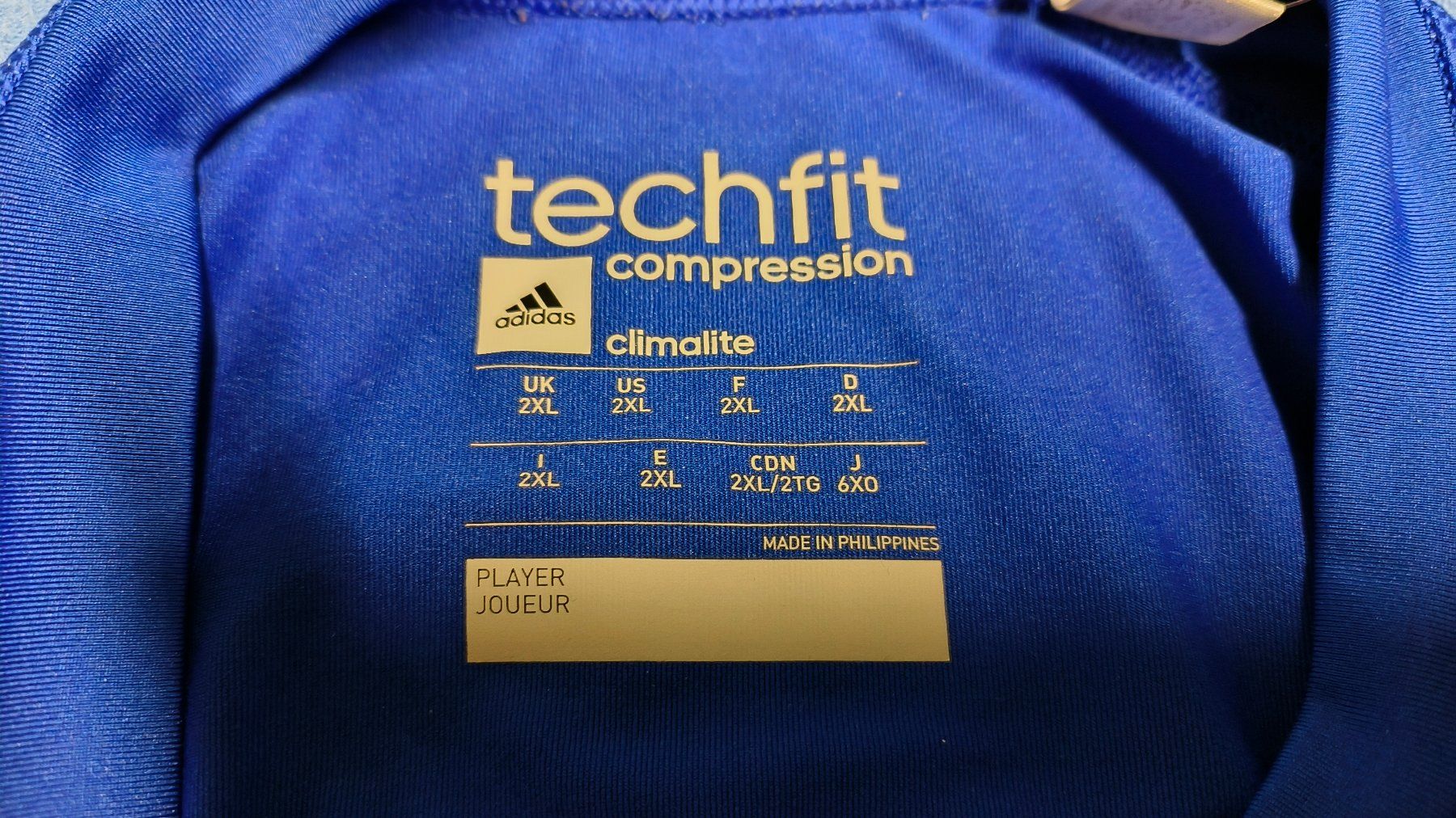 Adidas T-shirt: T Schirt Adidas Techfit Compression – Usato da Hittnau venduto da Kulturhaus 2