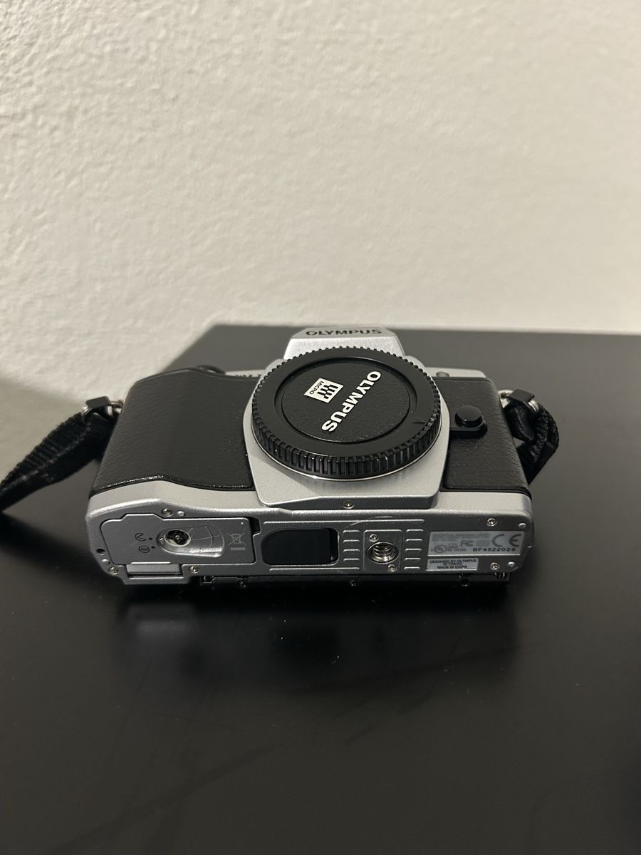 Olympus Kamera: Olympus OM-D E-M5 Camera Silver and Black – Gebraucht aus Oberengstringen von ere_5yyr 1