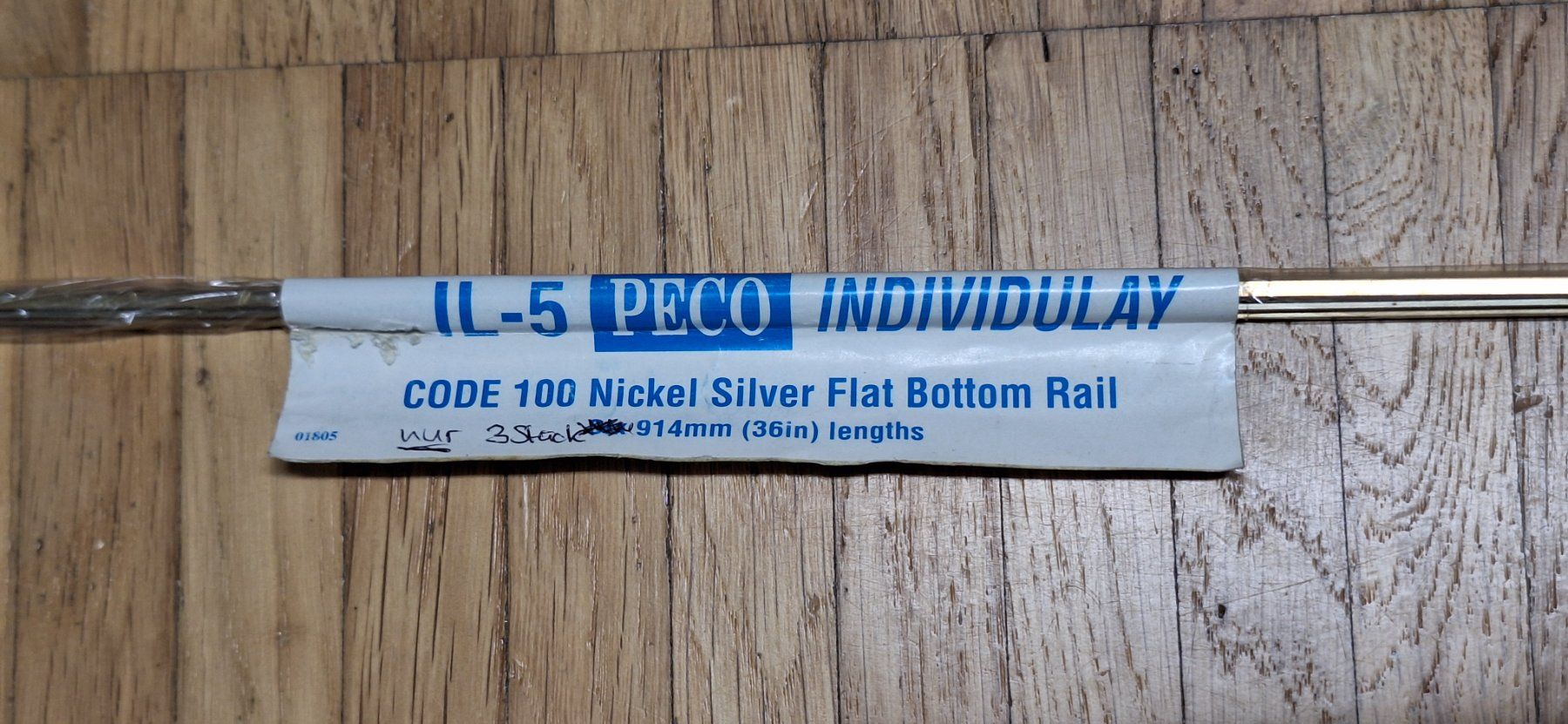 Modellini di ferrovie: Peco IL-5 - 3 einzelne Code 100 Schienenprofile 914mm Spur 0 – Nuovo (secondo la descrizione) da Sisseln AG venduto da murmi83 1