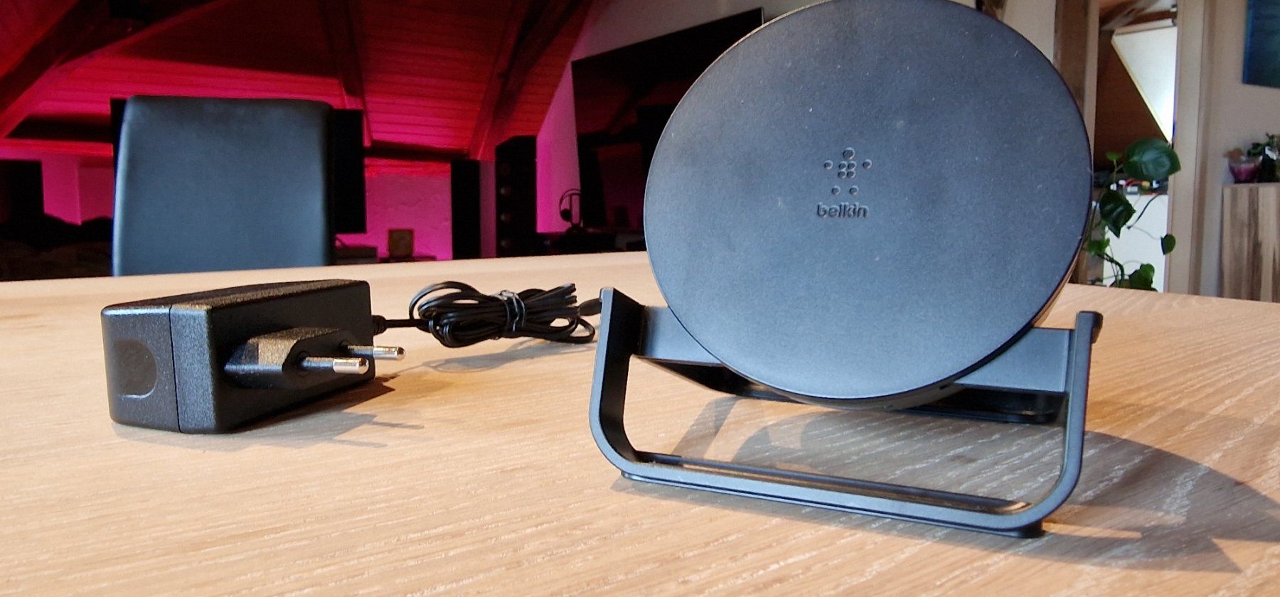 Belkin Ladegeräte: Ladegerät, Belkin, Smartphone, Boost, Fast Charger+Speaker – Gebraucht aus Sirnach von TheMrFreeman 1