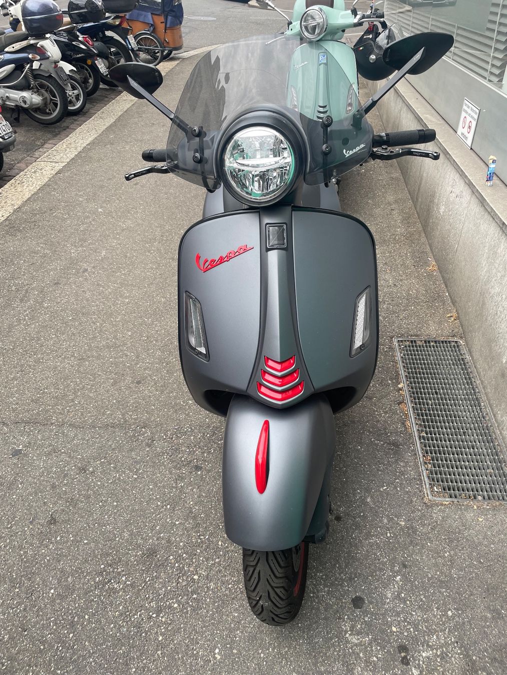 Piaggio Scooters: Vespa 300 GTS – Gebraucht aus Basel von Koevi 4