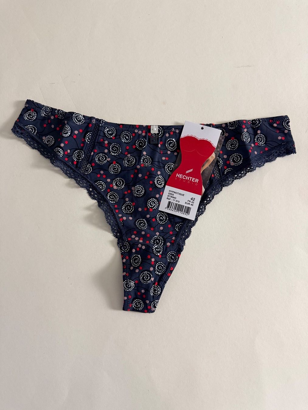 Sonstige Unterwäsche: HECHTER Studio, String HYPNOTIQUE, Grösse 40, Blau/Muster – Neu und originalverpackt aus Rudolfstetten von gst_g7xl