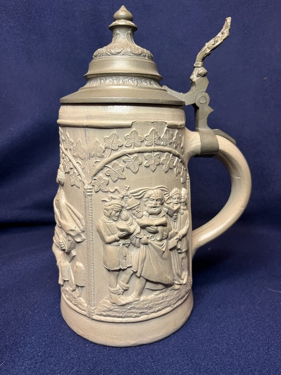 Carafes: Antiker Modelkrug Bierkrug – D'occasion à Münchenstein par robit01
