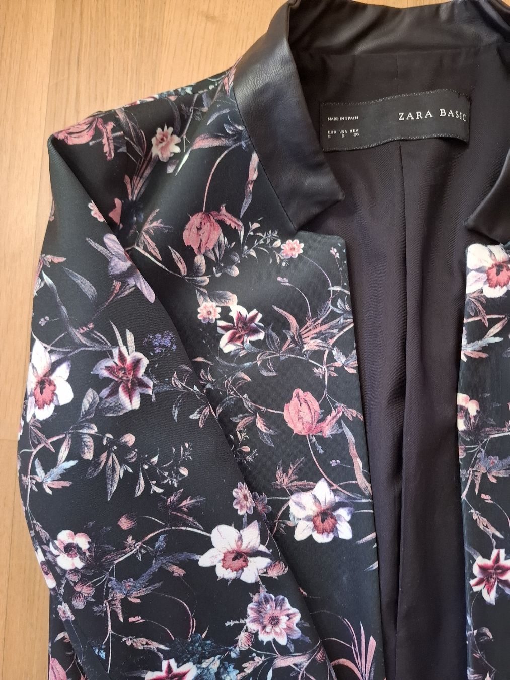 Zara Giacche: Zara Basic Blazer mit Blumenmuster, Gr. S, Top Zustand! – Usato da Goldach venduto da Helen2017 2