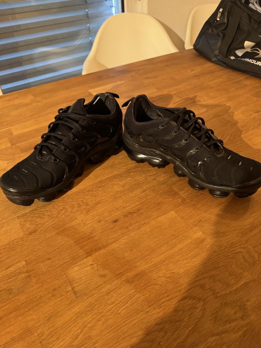 Nike Scarpe da uomo: Nike Vapormax Plus – Usato da Utzenstorf venduto da Mikaandri 2