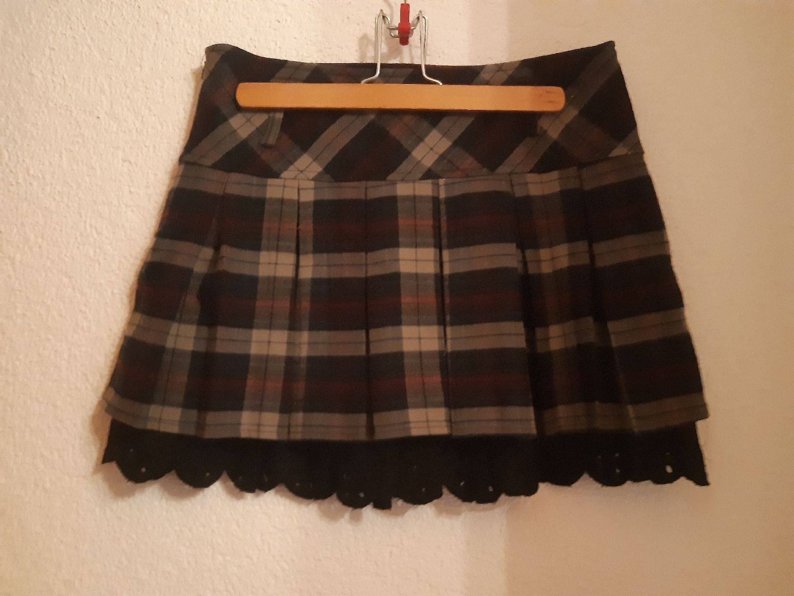 Jupes: Schottenstyle Rock Grau – D'occasion à Toffen par Gwunderegge77 1