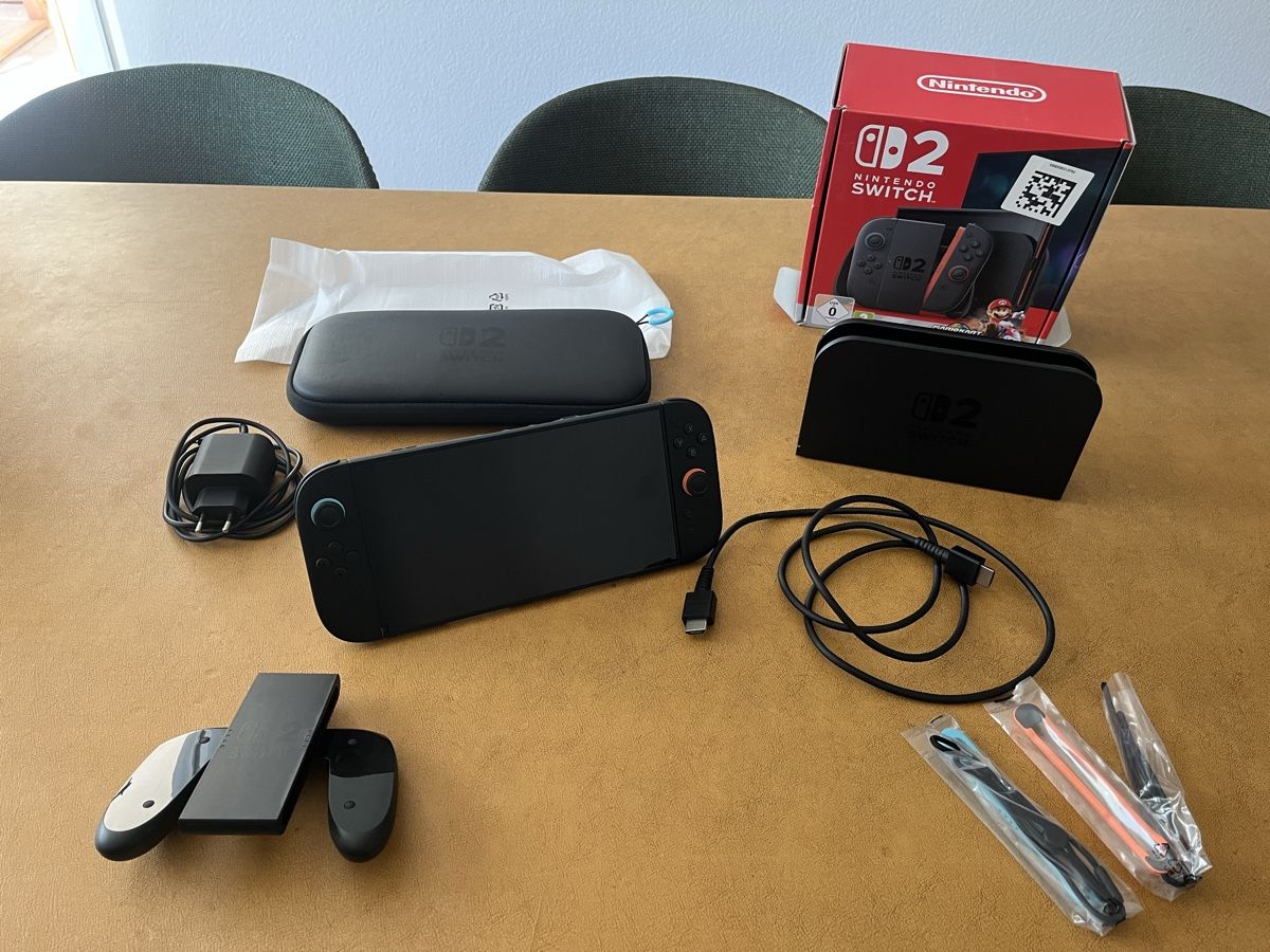 Nintendo Console: Nintendo Switch 2 inkl. Case, neuwertig – Nuovo (secondo la descrizione) da Küsnacht ZH venduto da pat_76wq