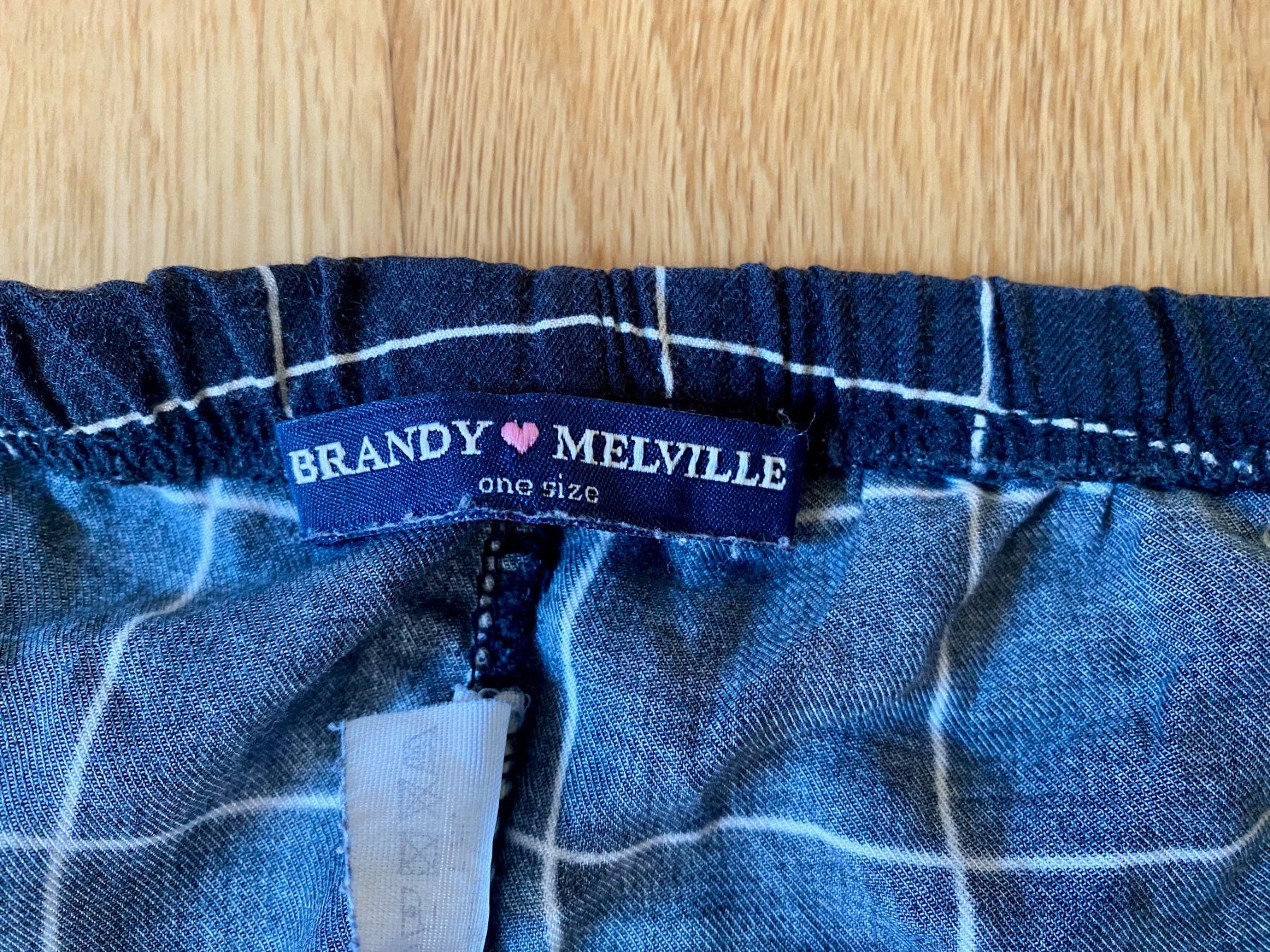 Brandy Melville Pantalons: Brandy Melville Shorts 2er Pack – D'occasion à Bern par eli7 8