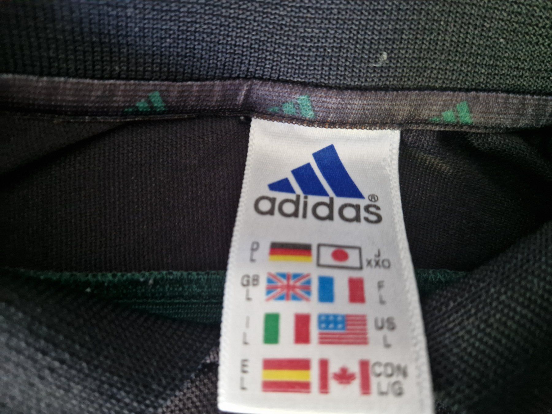 Adidas Canottiere & Pantaloni: Maillot arbitre de football – Usato da Villars-sur-Glâne venduto da Mark_988 2