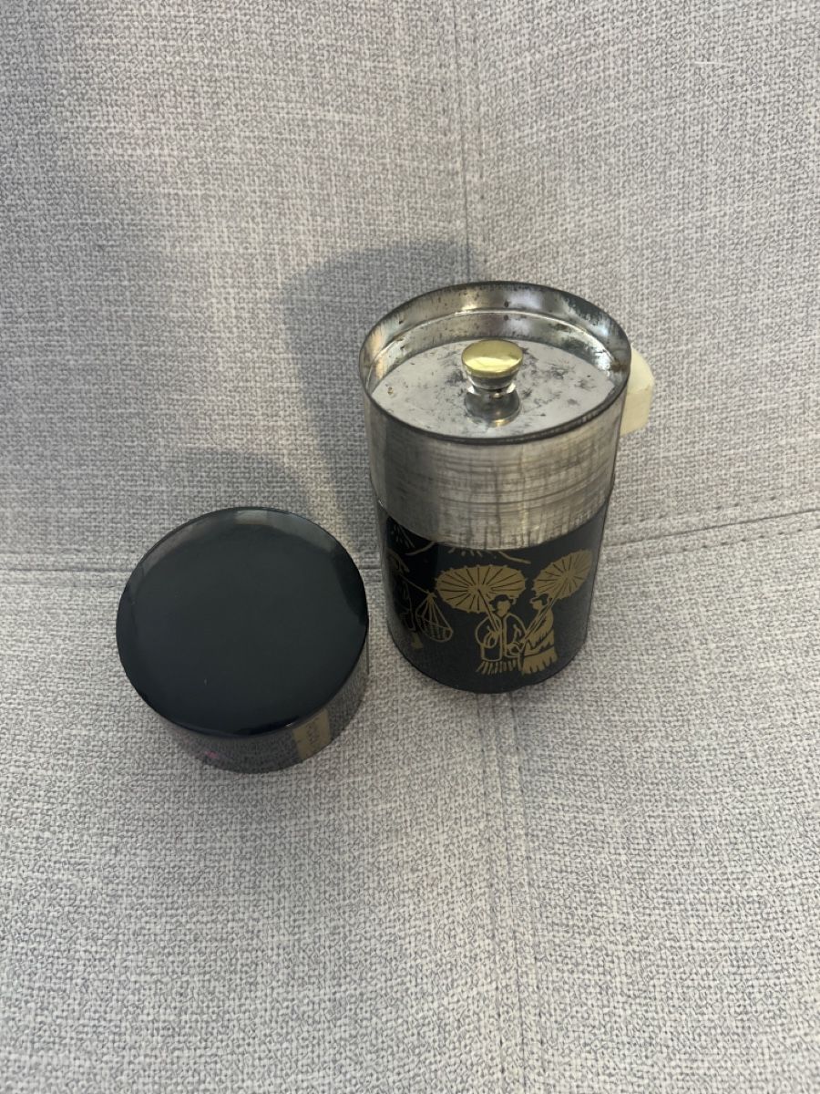 Alle Dekorationen: Alte Asiatische Blechdose – Gebraucht aus Oftringen von Michaels011 1