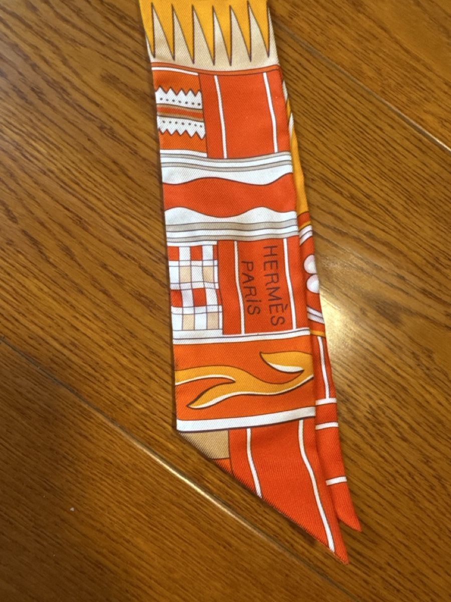 Foulard & Sciarpe: Hermes twilly  un peu sale – Usato da Davos Dorf venduto da gin_8k9d 4