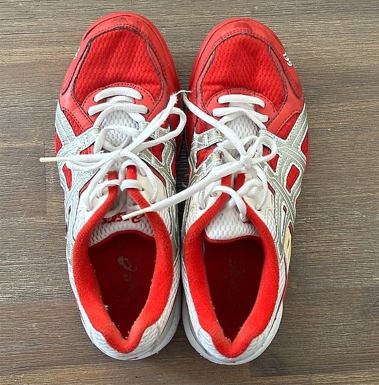 Asics Herrenschuhe: Asics Hallenschuhe Gr. 38 – Gebraucht aus Basel von tsulih