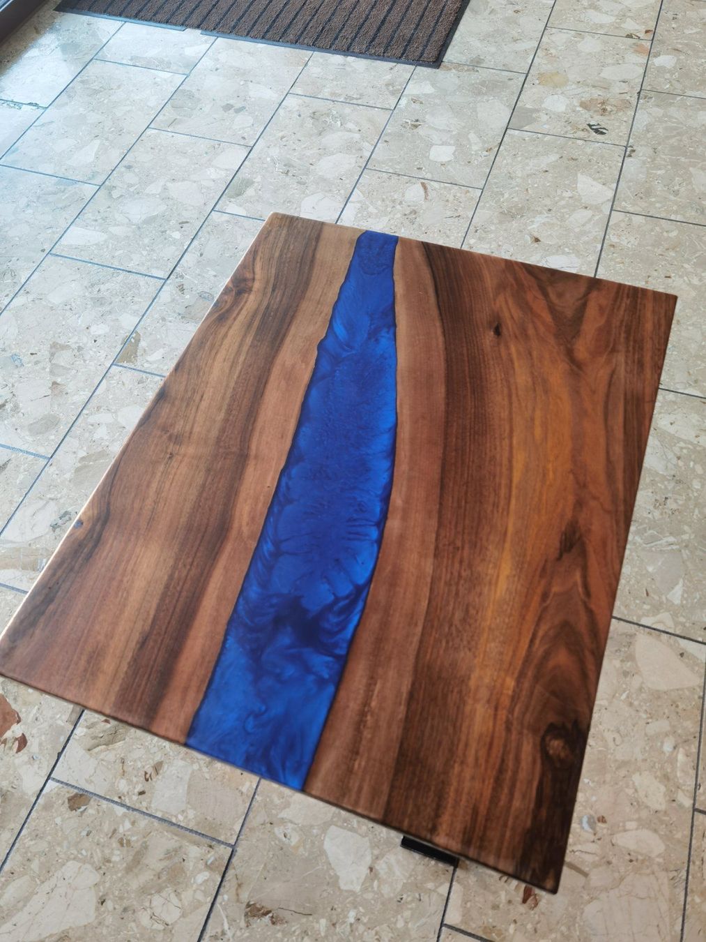 Articoli in legno: Salon Tisch Epoxy – Nuovo (secondo la descrizione) da Aesch LU venduto da Cubic 1