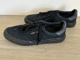 Adidas Sneaker Schwarz Gr. 39 1/3, Sommerliche leic