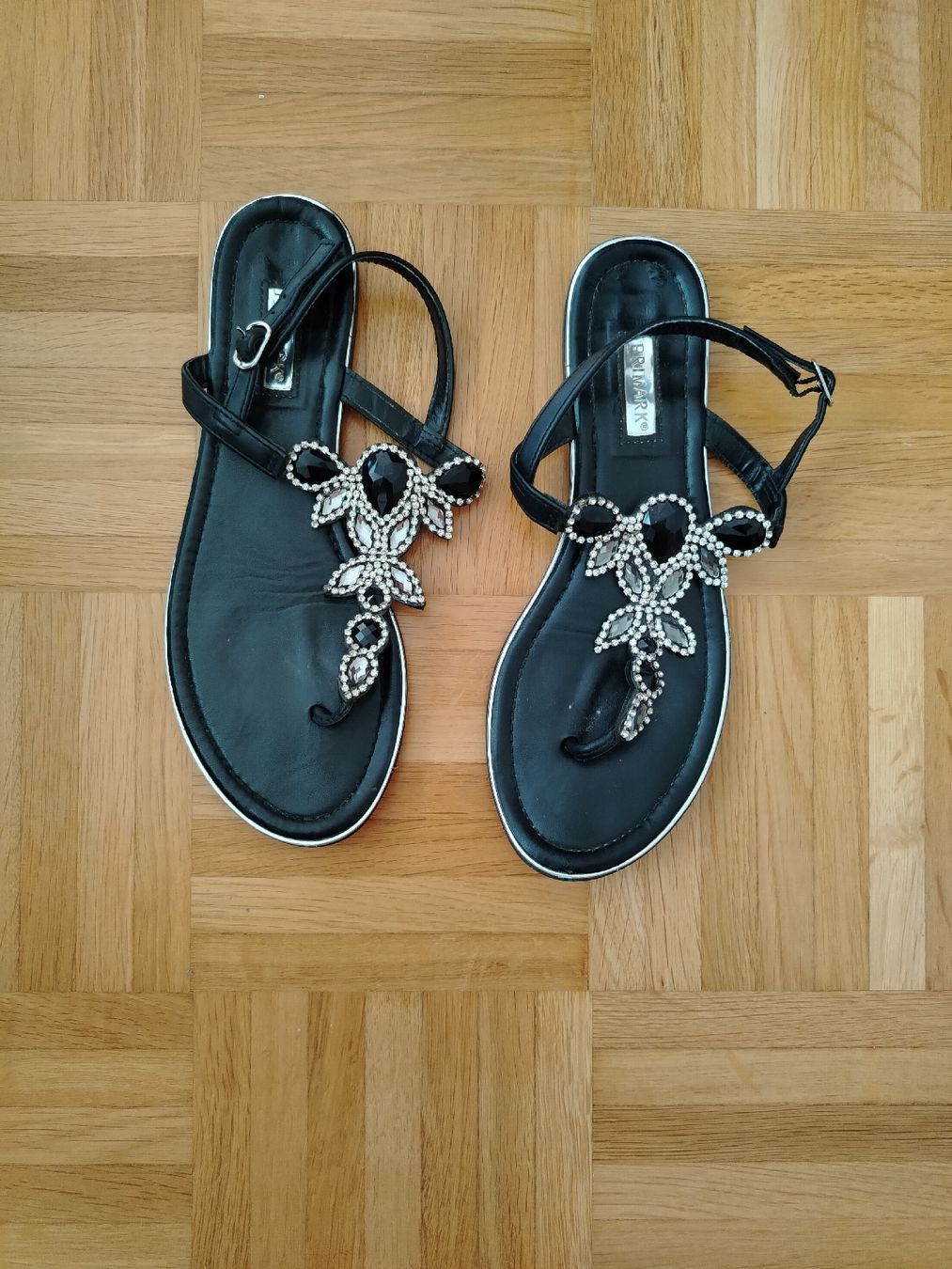 Schuhe für Mädchen: Sandali infradito – Gebraucht aus Davesco-Soragno von Mia_sii