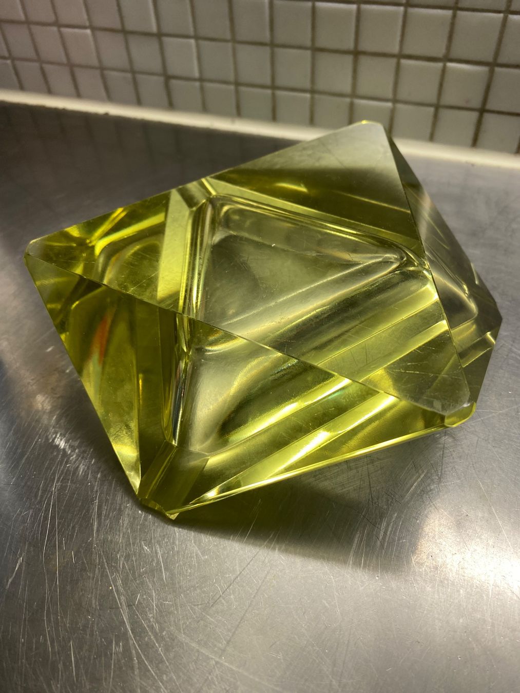 Aschenbecher: aschenbecher Czech Glas Schlevogt Ingrid  Jablonec - 1939 – Gebraucht aus Solothurn von BORGHAGEN 3
