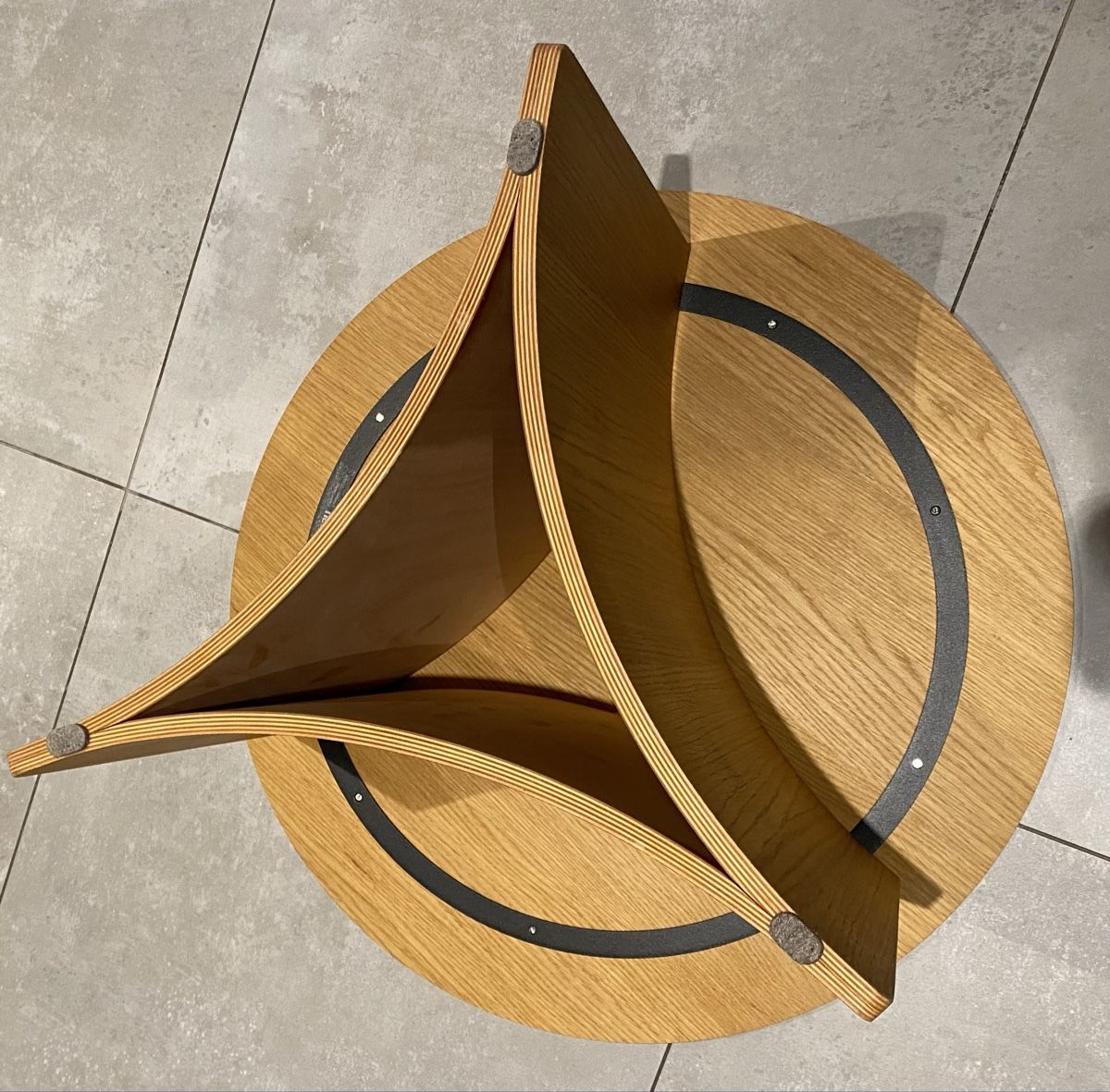Tische: Holz Salontisch Blockbau Radius Tablea – Gebraucht aus Grossaffoltern von domi59 3