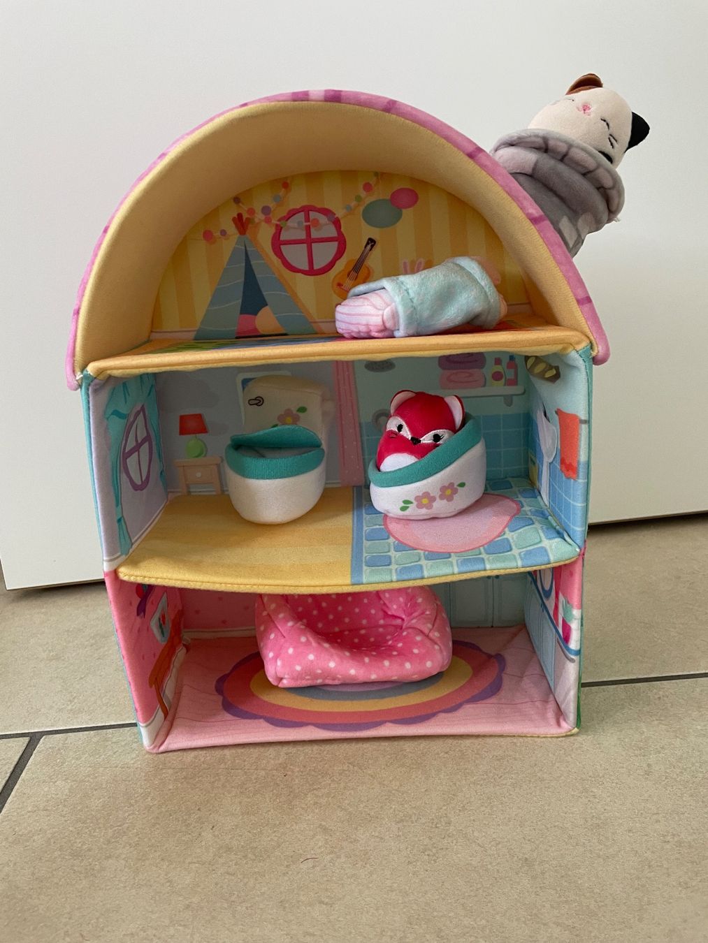 Squishmallows Giocattoli: Squishmallow Haus mit Tieren – Nuovo (secondo la descrizione) da Baar venduto da Chrila3