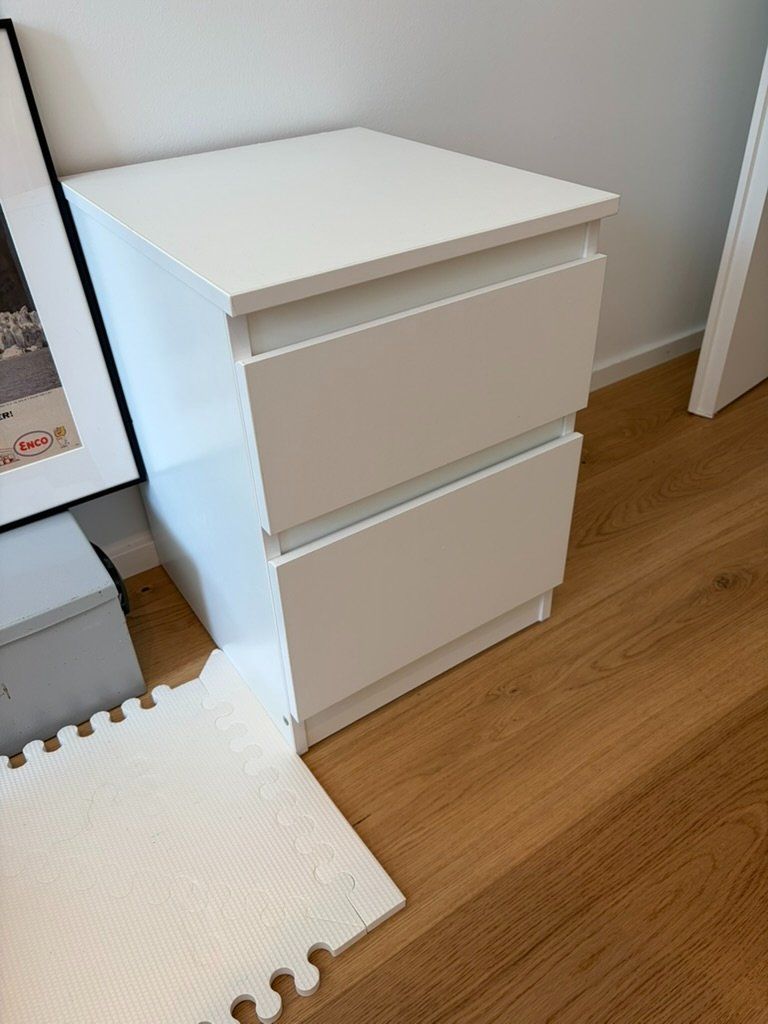 Ikea Comodini: Mint condition Malm nightstand – Usato da Zürich venduto da sci_8hn2