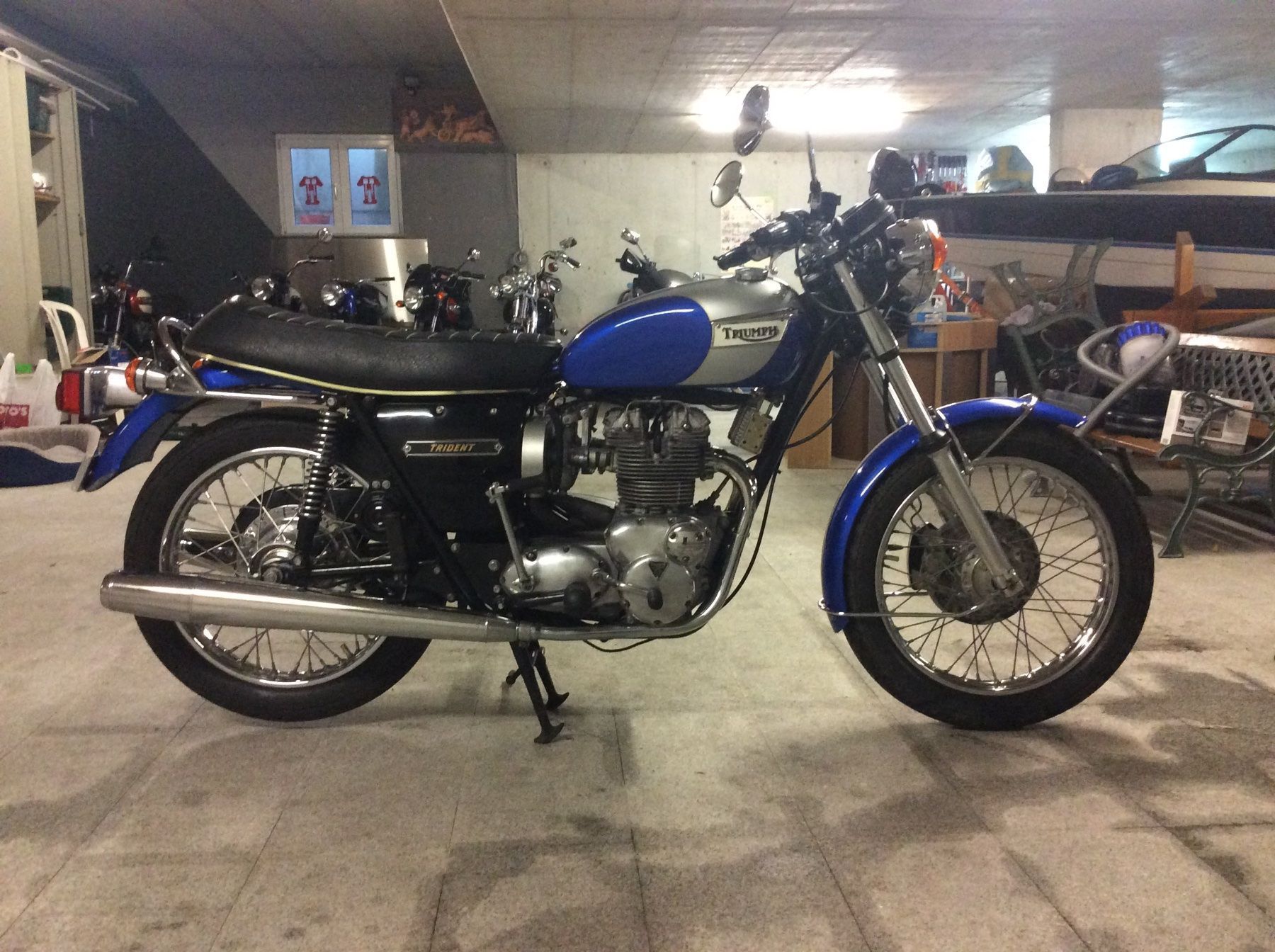 Route: Triumph Trident 1974 Samlerobjekt – D'occasion à Schlieren par Kristina0