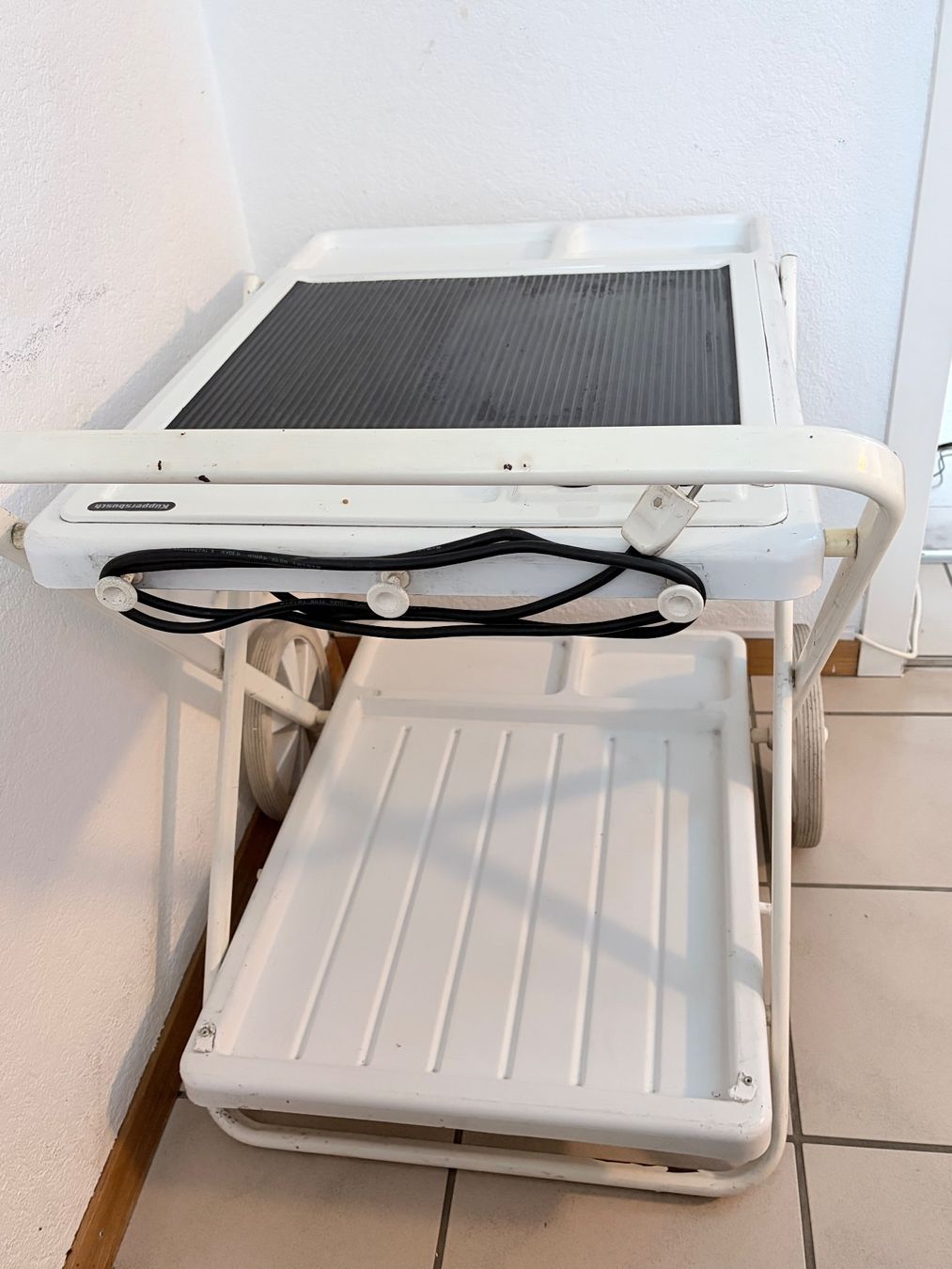 Appareils de cuisine: Grillwagen/ Warmhalteplatte – D'occasion à Zäziwil par Emlea 3