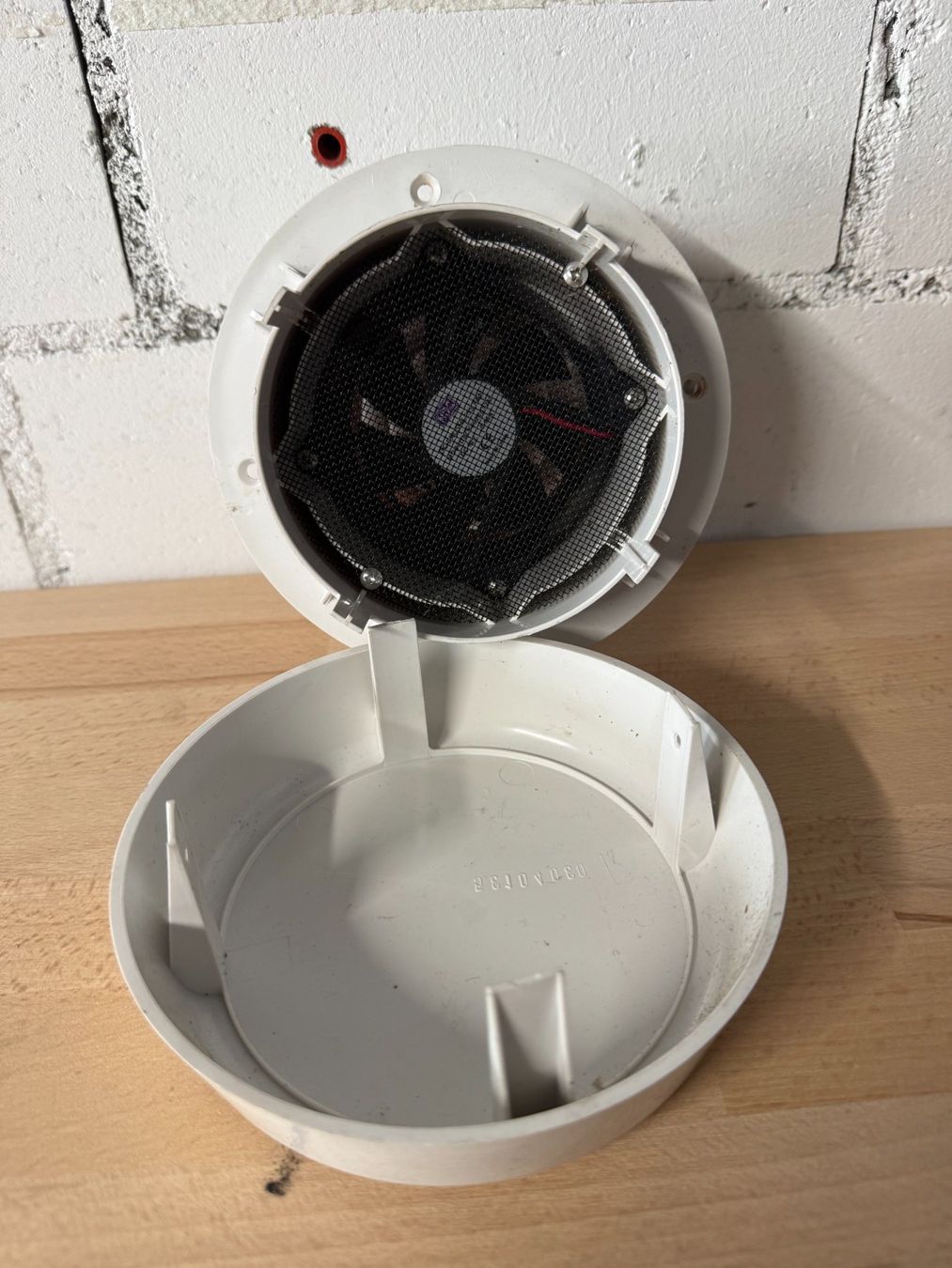 Ventilatori: EMVANV 12 V Dachlüftung Deckenventilator – Usato da Studen BE venduto da jwanko 3