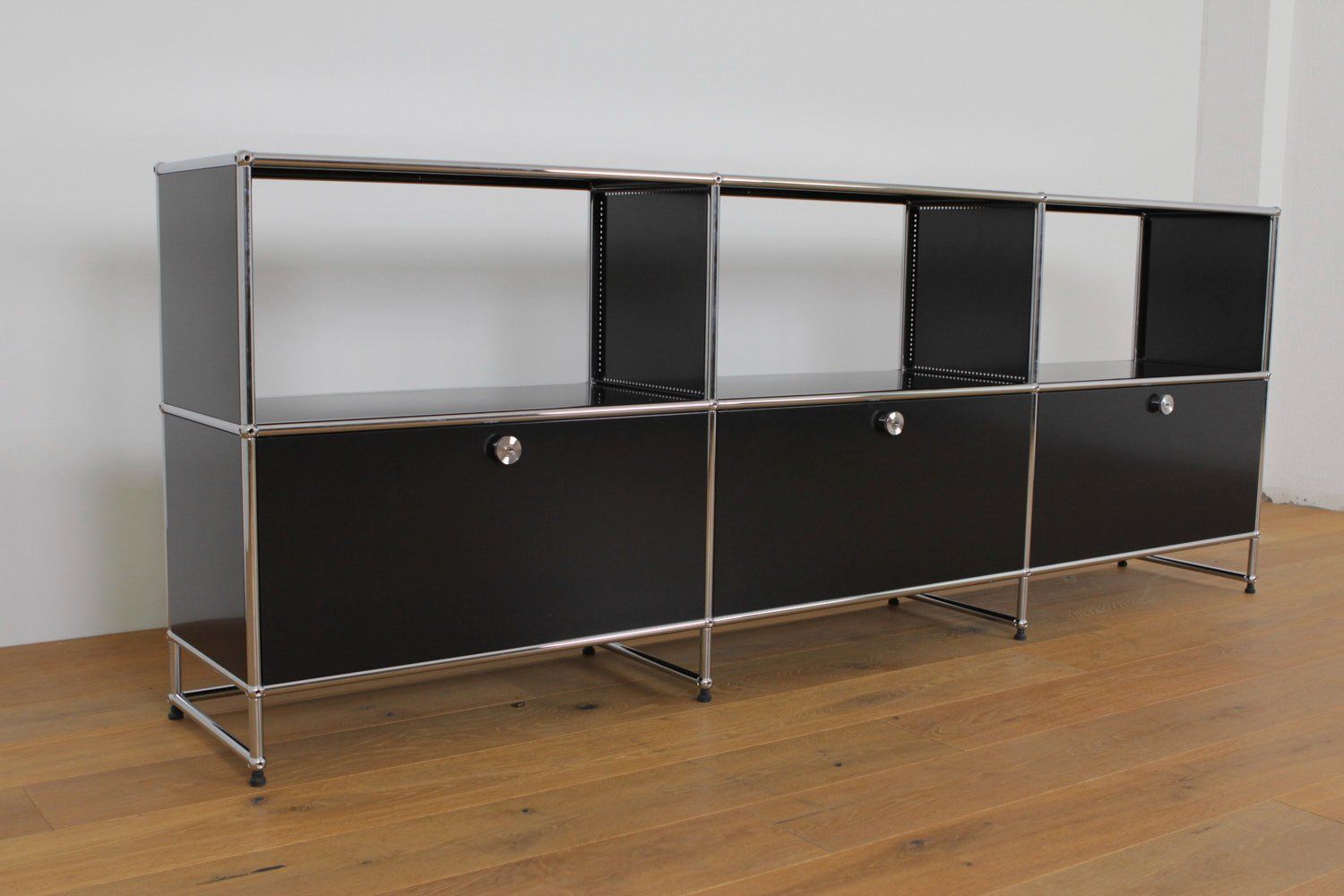 USM Cassettiere: USM Haller Sideboard Graphitschwarz – Nuovo (secondo la descrizione) da Affoltern am Albis venduto da StudioStandard 3