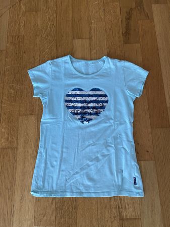 Süsses, hellblaues Mädchen T-Shirt mit Paillettenherz,140/14