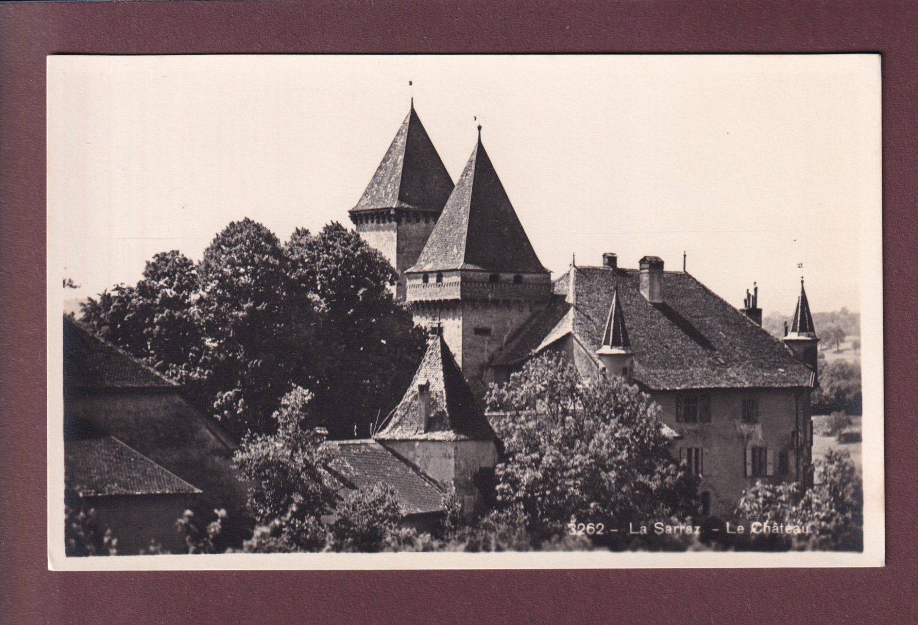 Cartoline postali: LA SARRAZ - Le Château – Usato da Pully venduto da nicecards