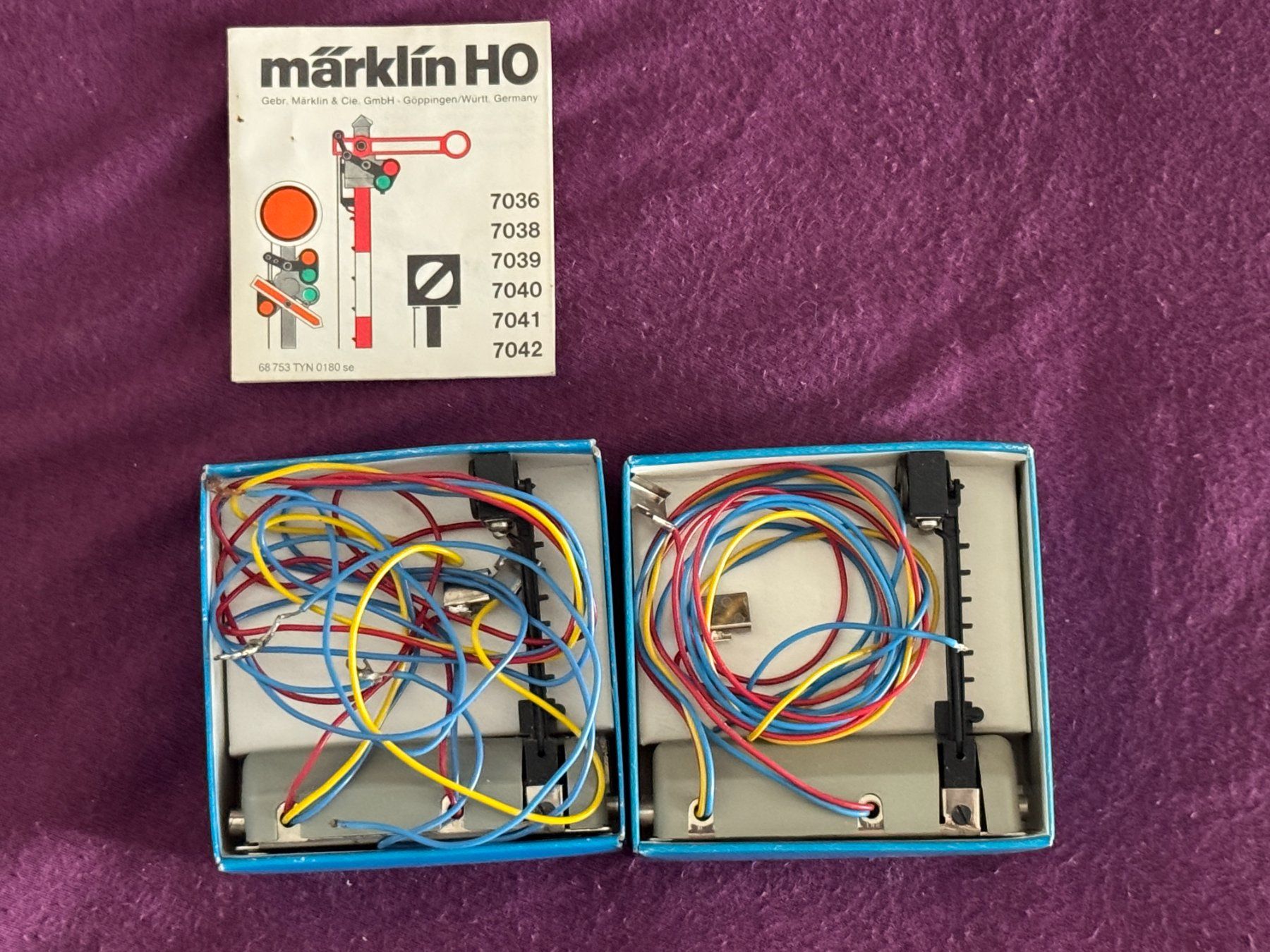 Märklin Modellini di ferrovie: 2 Märklin Gleissperrsognale – Nuovo e nell'imballaggio originale da Wangs venduto da Rumauch 2