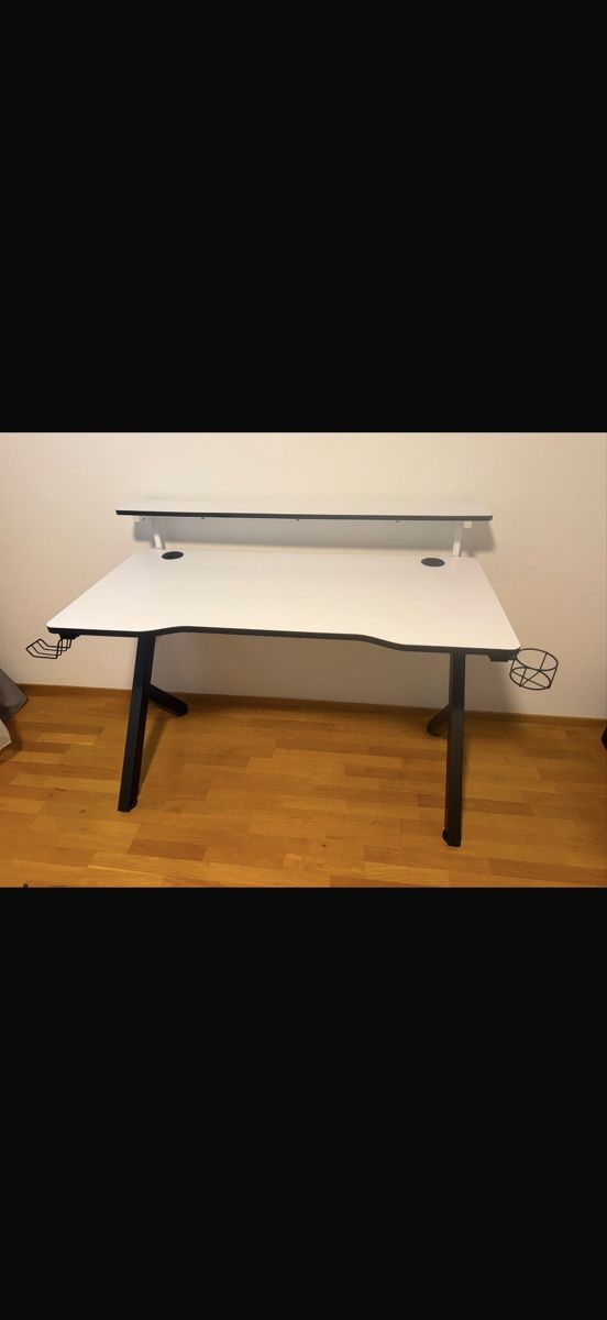 Bureaux: Gamingtisch – D'occasion à Rorschacherberg par Nikez00