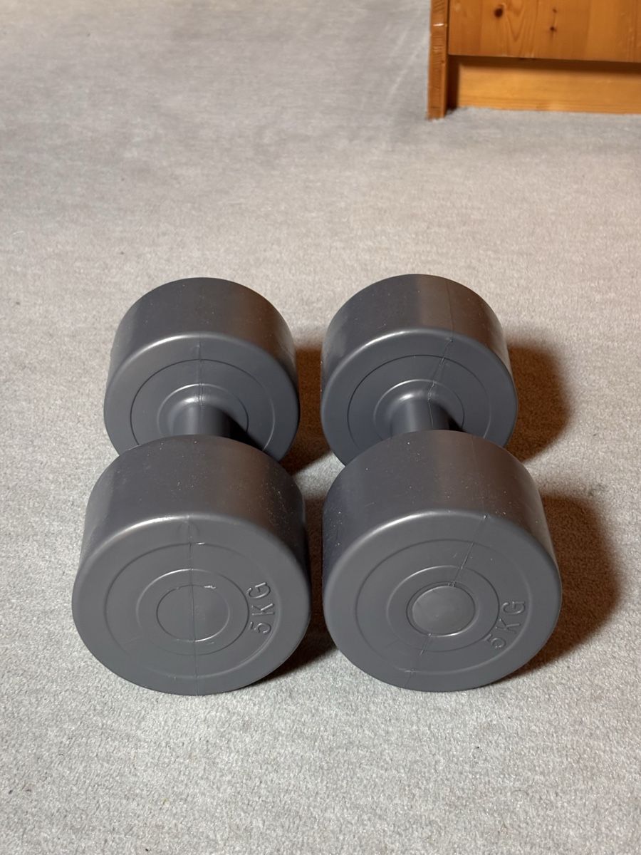 Manubri & Pesi: Hanteln Set 2x 5KG in Grau – Nuovo (secondo la descrizione) da Nürensdorf venduto da Suri75