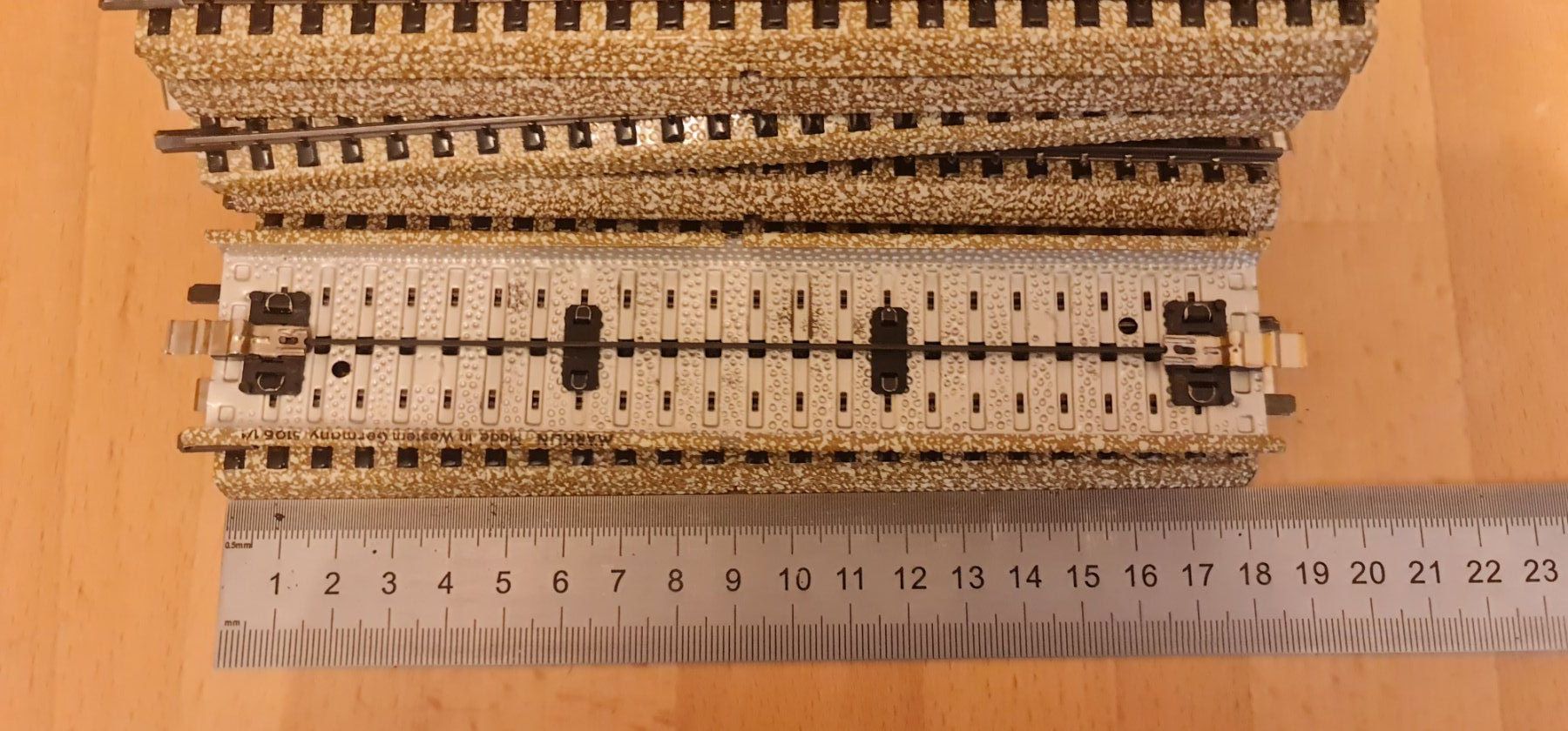 Märklin Modellini di ferrovie: Märklin H0 Schienen, 20 Stück – Usato da Meiringen venduto da Logia 1