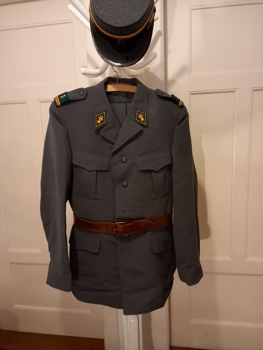 Schweizer Armee Uniformi: Militär Gren Uniform – Usato da Seon venduto da Zack_16 4