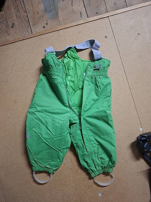 Pantalons: Skihose Reima Grösse 74 – D'occasion à Schönenberg ZH par Laeng_09