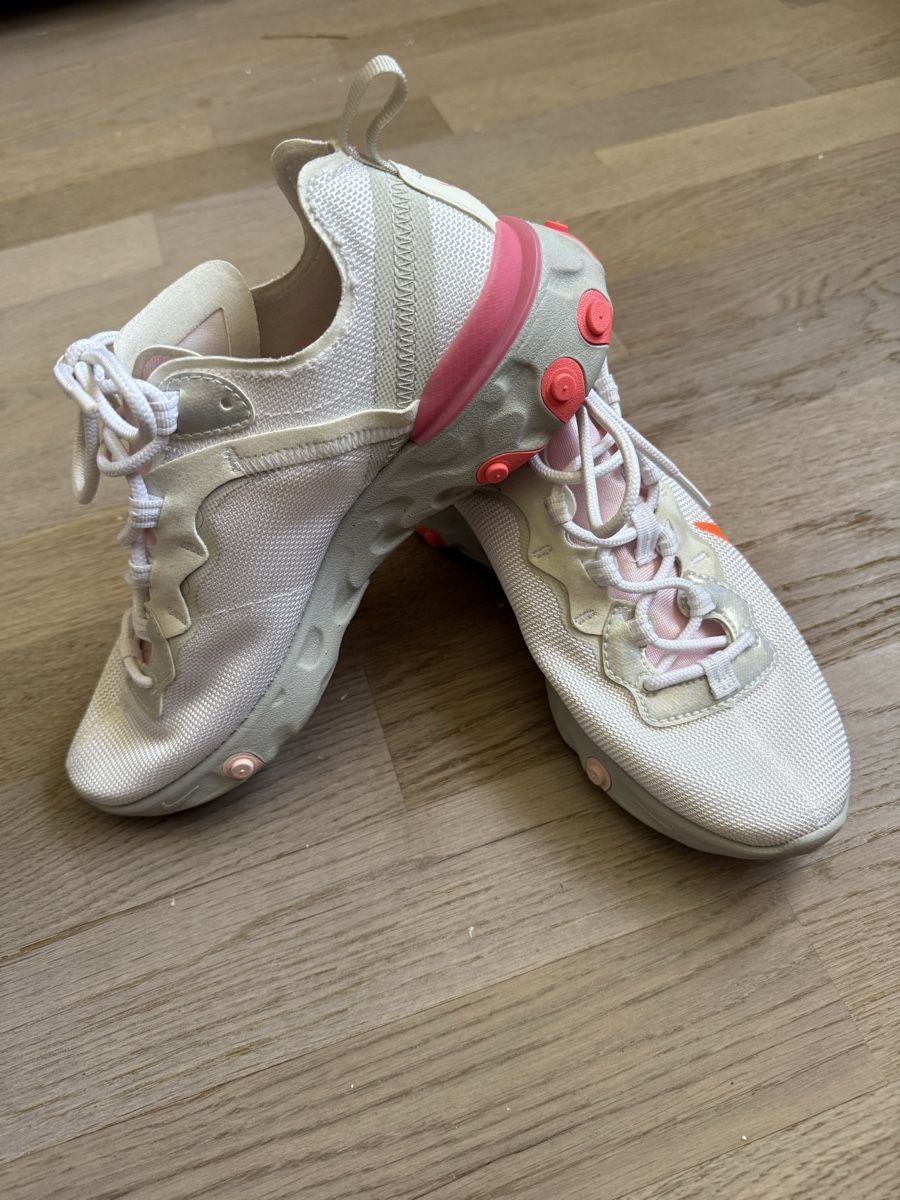Nike Chaussures femmes: Nike react Gr. 40 – D'occasion à Rubigen par Elmacino 2