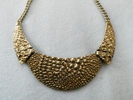 Halskette goldfarben