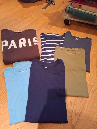 1 dicker Pulli mit 4 langarm Shirts für coole Jungs Gr.158