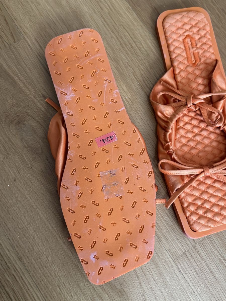 Scarpe da donna: Slippers new – Nuovo (secondo la descrizione) da Zürich venduto da reg_vvr6 1