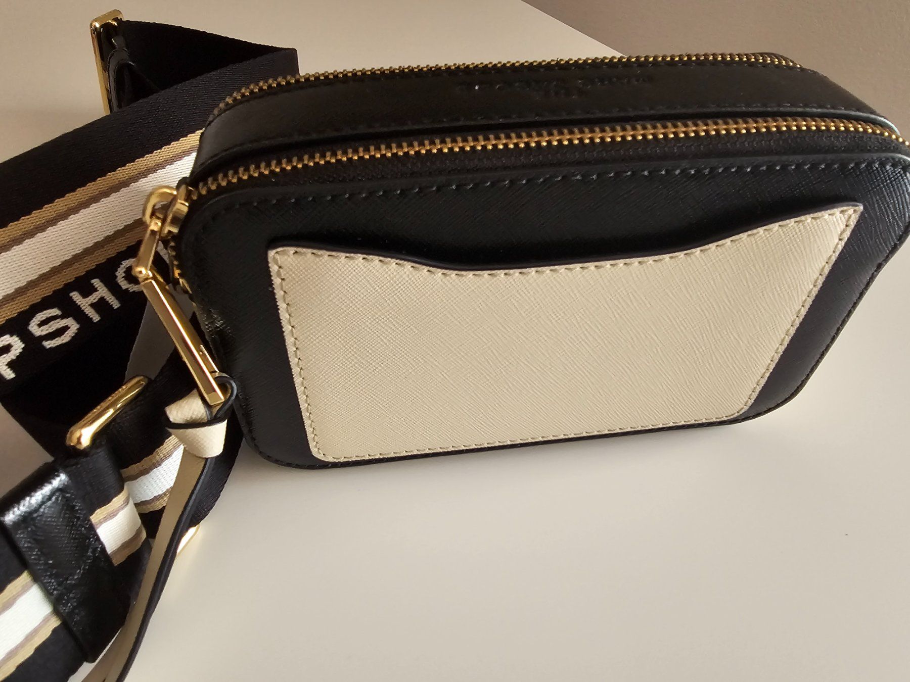 Marc Jacobs Borse da donna: Marc Jacobs Snapshot Tasche beige-schwarz – Usato da Gachnang venduto da Mare1165 1