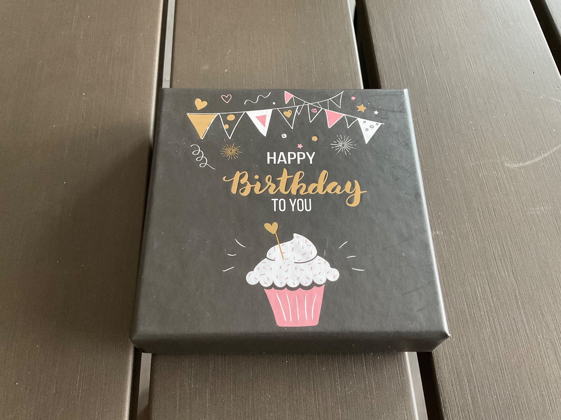 Tutte le decorazioni: Geschenkbox/ Geburtstagsbox Dekoration – Nuovo (secondo la descrizione) da Herdern venduto da sar_l8sf