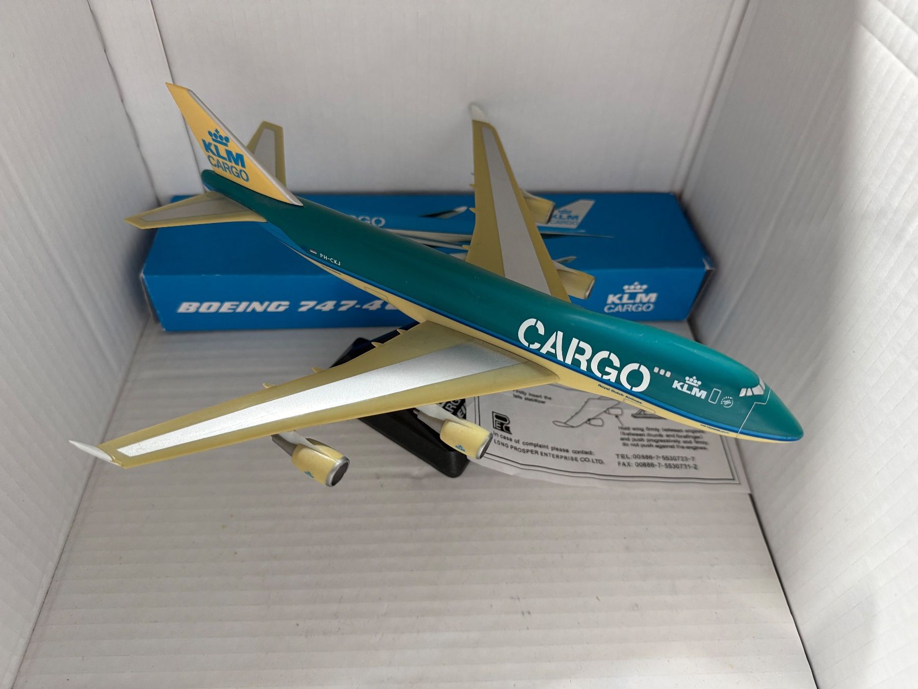 Boeing Kit di modellismo & Modellini statici: Boeing 747-400ERF KLM Cargo Modell ab 1 CHF – Usato da Rorbas venduto da tun_m7fz 1