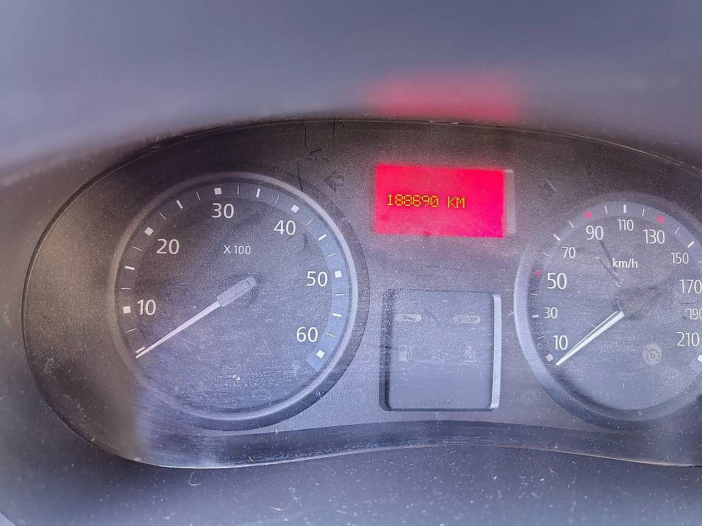 Véhicules utilitaires: Renault Trafic II – D'occasion à Rottenschwil par andy.96 1
