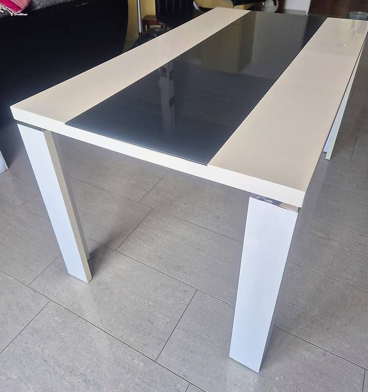 Tables: Tisch – D'occasion à Gossau ZH par tam_sb5x 2