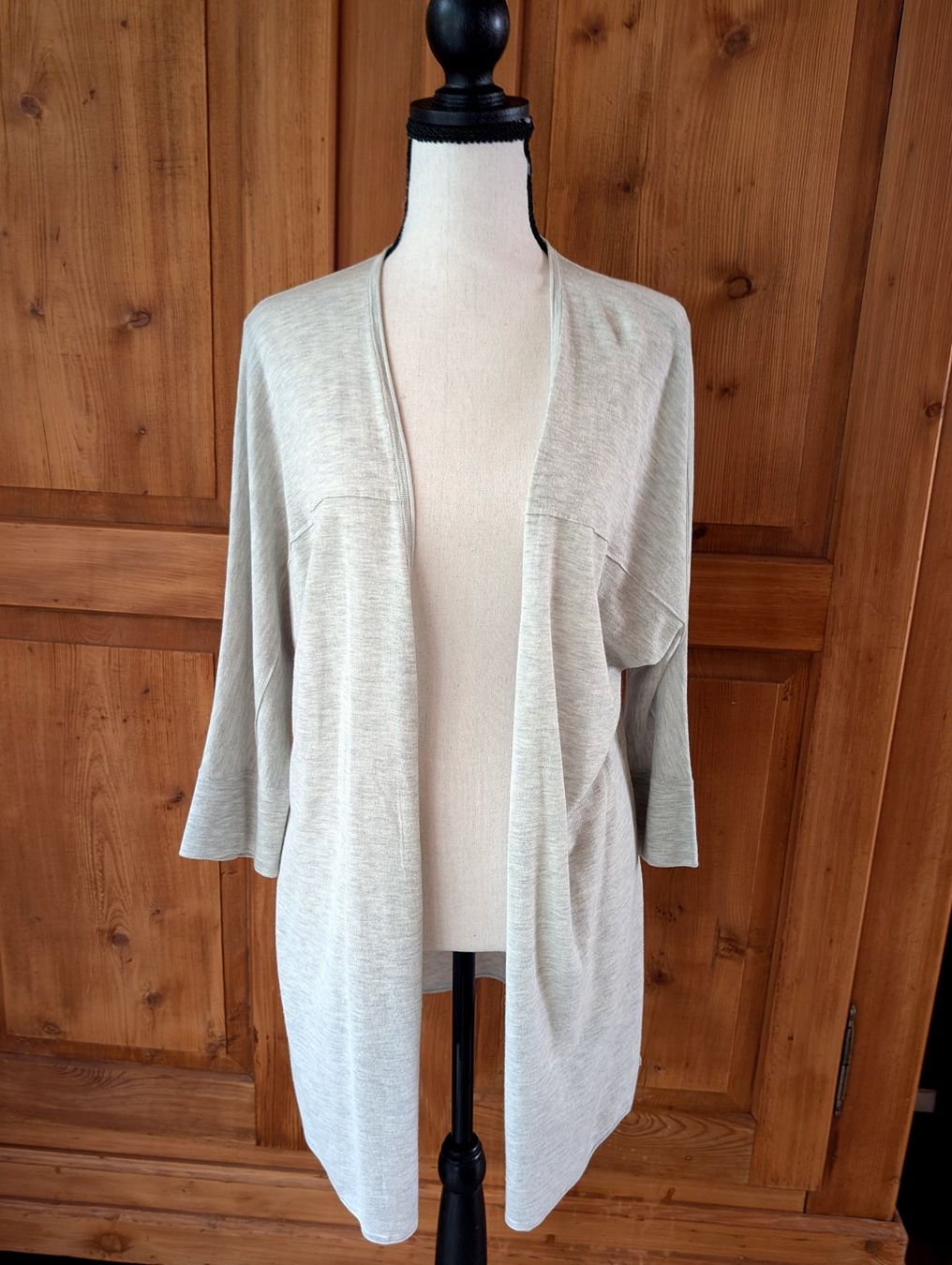 Betty Barclay Jacken: Leichte Sommer Strickjacke – Gebraucht aus Ettingen von Chrisdots