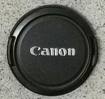 meist original Canon Kamerabody-/ Objektivdeckel  à 5.55 Fr.