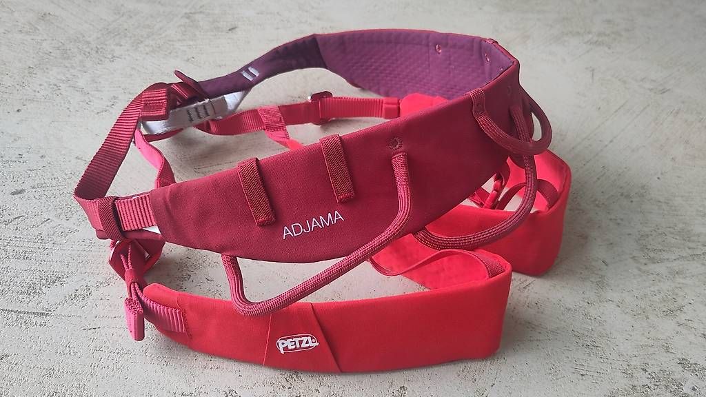 Attrezzatura da arrampicata: Baudrier Petzl Adjama M – Usato da Corpataux venduto da XavHab