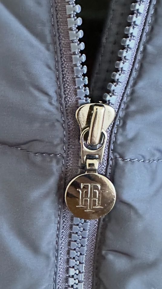 Tommy Hilfiger Gilet & Giacche senza maniche: Tommy Hilfiger Steppweste XS – Usato da Adligenswil venduto da 19laura 4