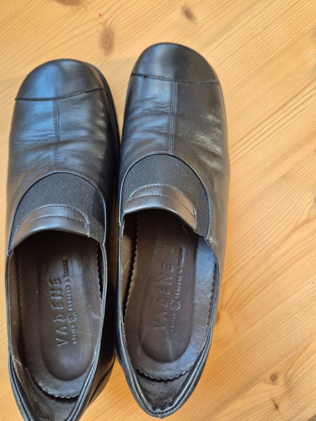 Vabeene Scarpe da donna: Vabene Halbschuhe aus Leder, Gr. 6 1/2 – Usato da Büttikon AG venduto da Annale