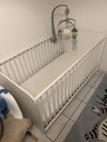 Babybett mit umbauseitenset mitwachsend
